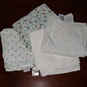Swaddle blankets set of 4